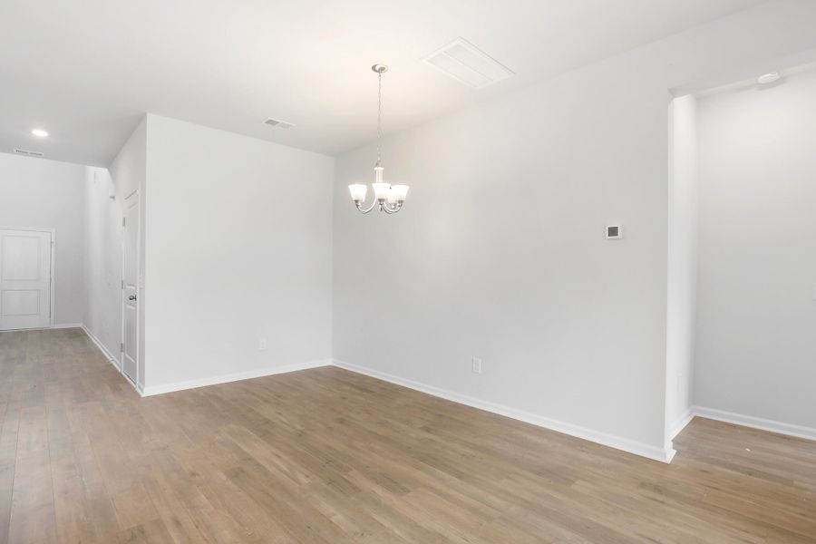 Spacious, unfurnished interior of a new home in , Summerville (Image 12).