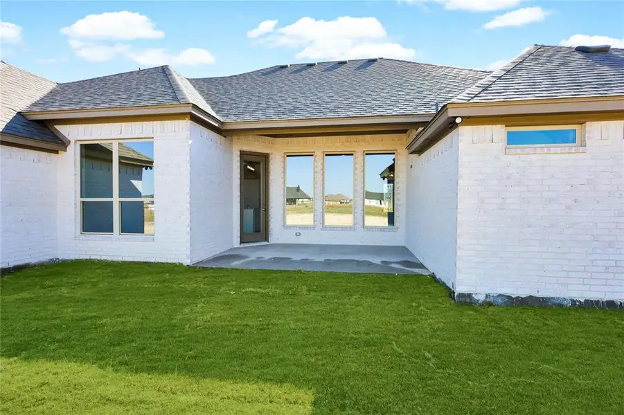 Exterior details and patio area of a home in , Weatherford (Image 3). Exterior details and patio area of a home in , Weatherford (Image 3).