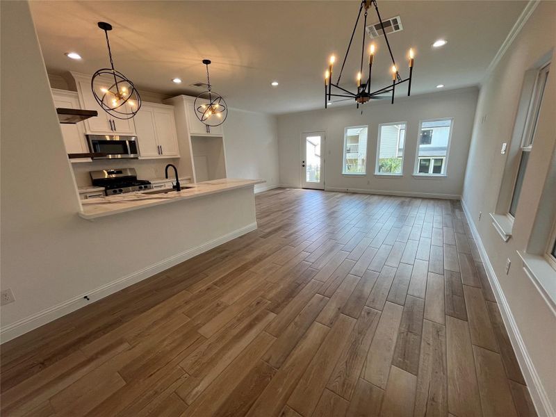 Spacious, unfurnished interior of a new home in , Montgomery (Image 15).