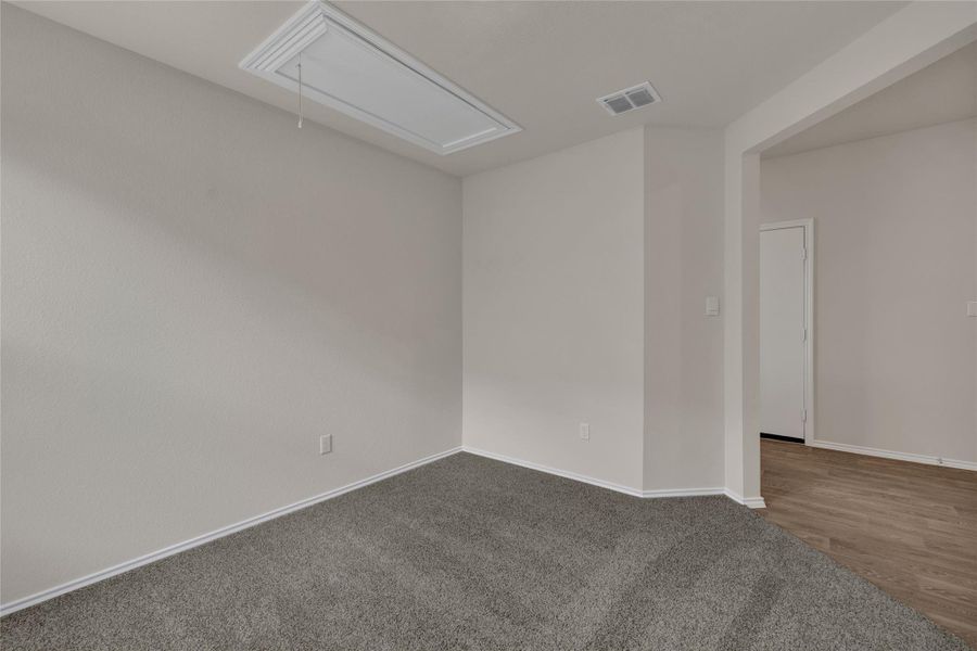 Spacious, unfurnished interior of a new home in Bollinger, Maxwell (Image 23).