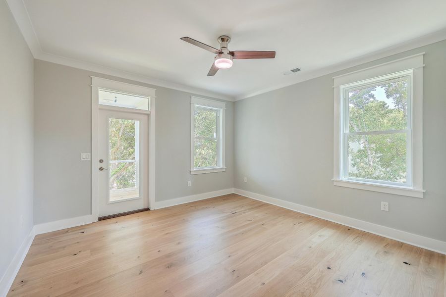 Spacious, unfurnished interior of a new home in , Mount Pleasant (Image 36).