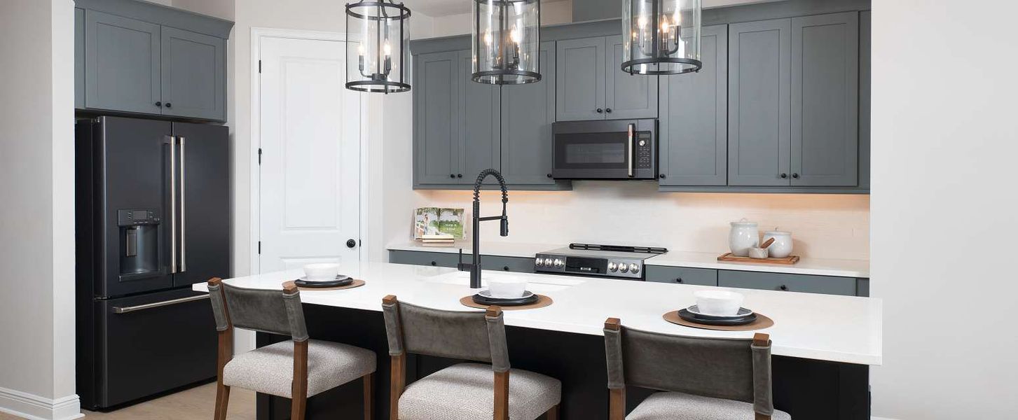 Representative furnished interior of a home built from the Badland by Ashton Woods in Catamaran Cove Traditional, Rockledge (Image 13).