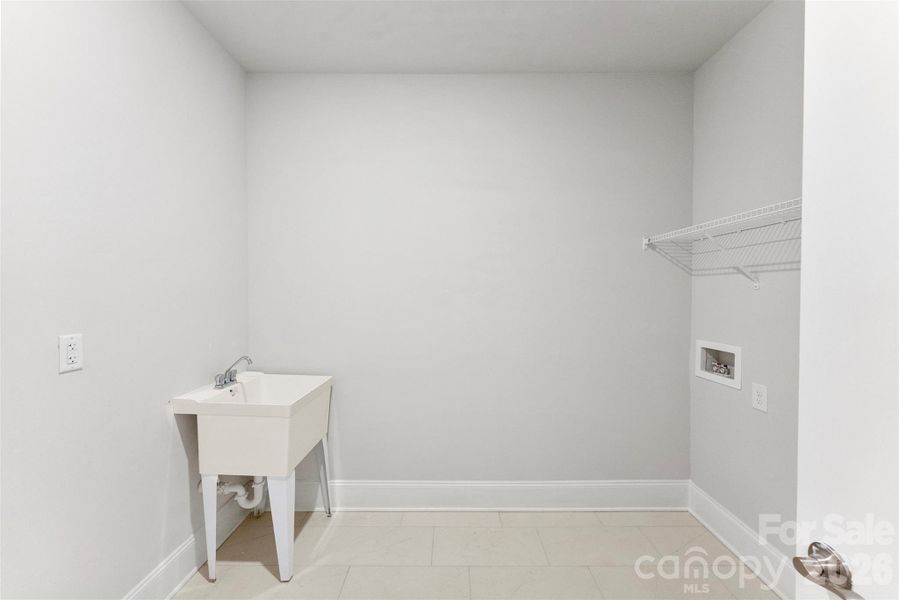 Spacious, unfurnished interior of a new home in The Courtyards on New Hope, Gastonia (Image 17). Spacious, unfurnished interior of a new home in The Courtyards on New Hope, Gastonia (Image 17).