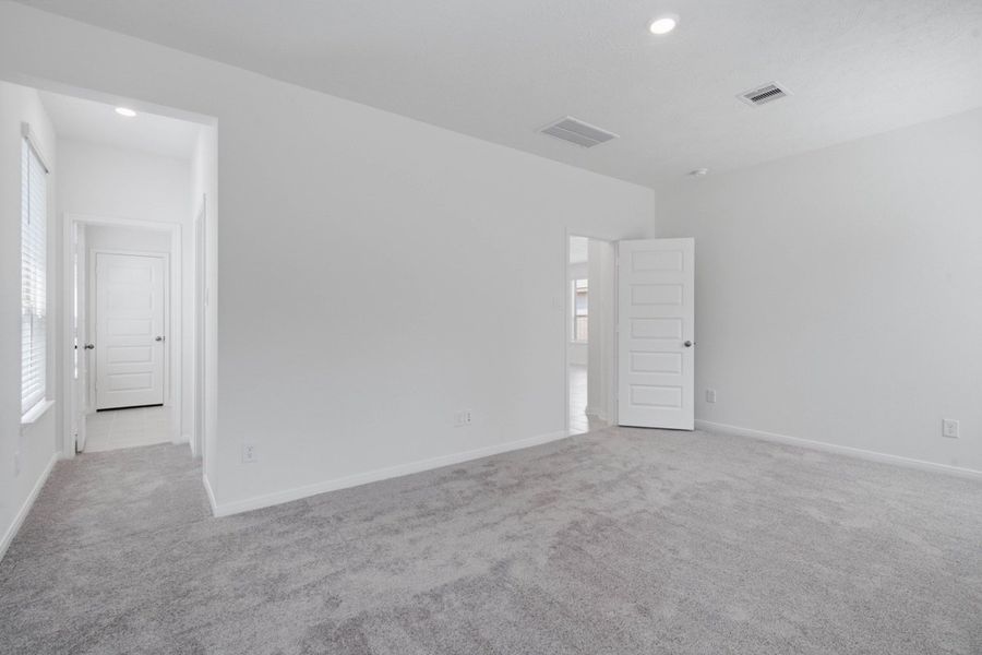 Spacious, unfurnished interior of a new home in Mustang Ridge, Magnolia (Image 17).