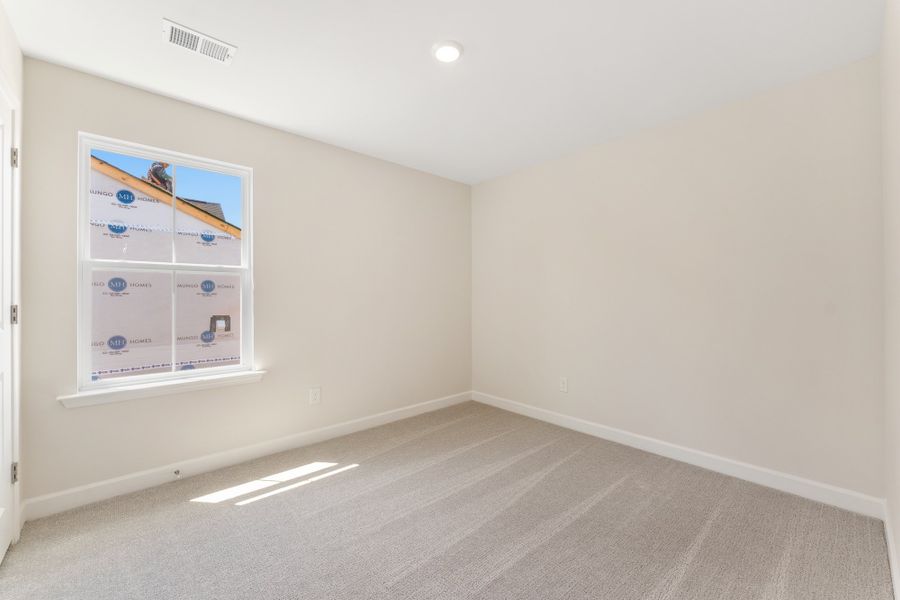Spacious, unfurnished interior of a new home in Landmark Commons, Boiling Springs (Image 29).