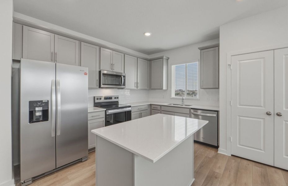 Furnished interior view inside a new home in Skyview, Belton (Image 7).