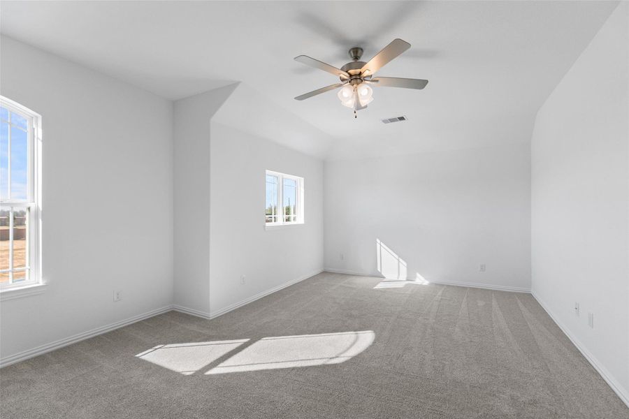 Spacious, unfurnished interior of a new home in Wildrye, Waller (Image 18).