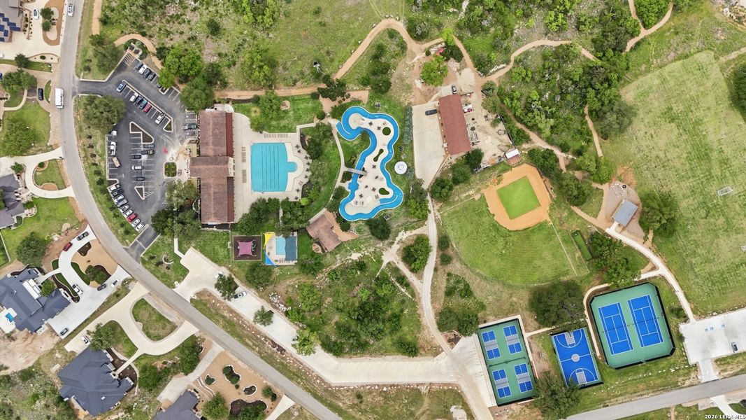 Community amenities in The Grove at Vintage Oaks, New Braunfels (Image 22).