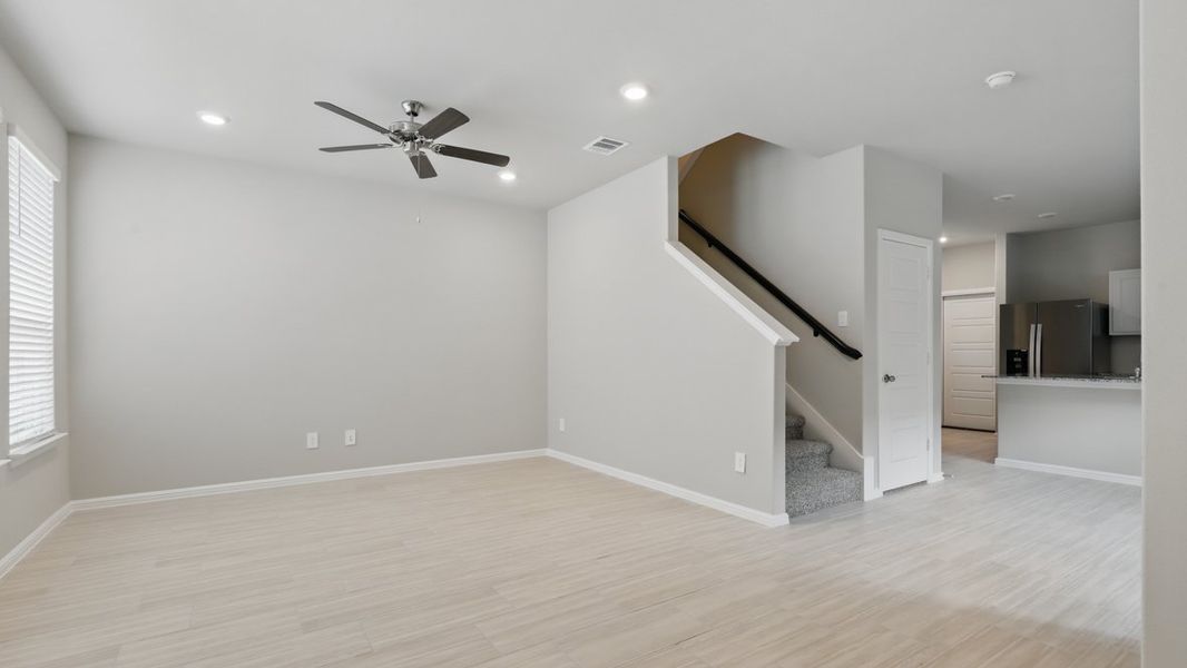 Spacious, unfurnished interior of a new home in Orchard Village, Fort Worth (Image 24).