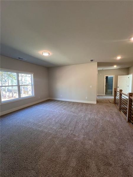 Spacious, unfurnished interior of a new home in , Jefferson (Image 29).