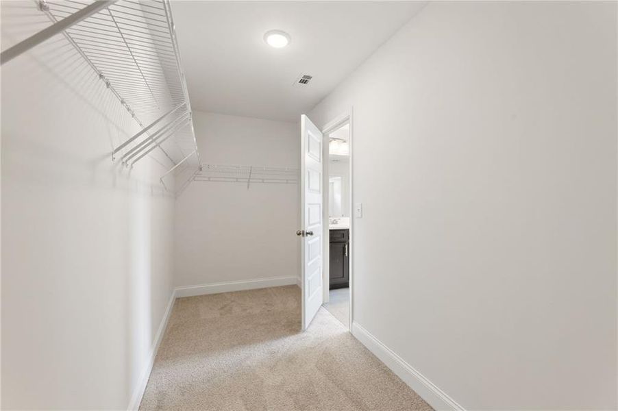 Spacious, unfurnished interior of a new home in Clark Farms, Flowery Branch (Image 18).