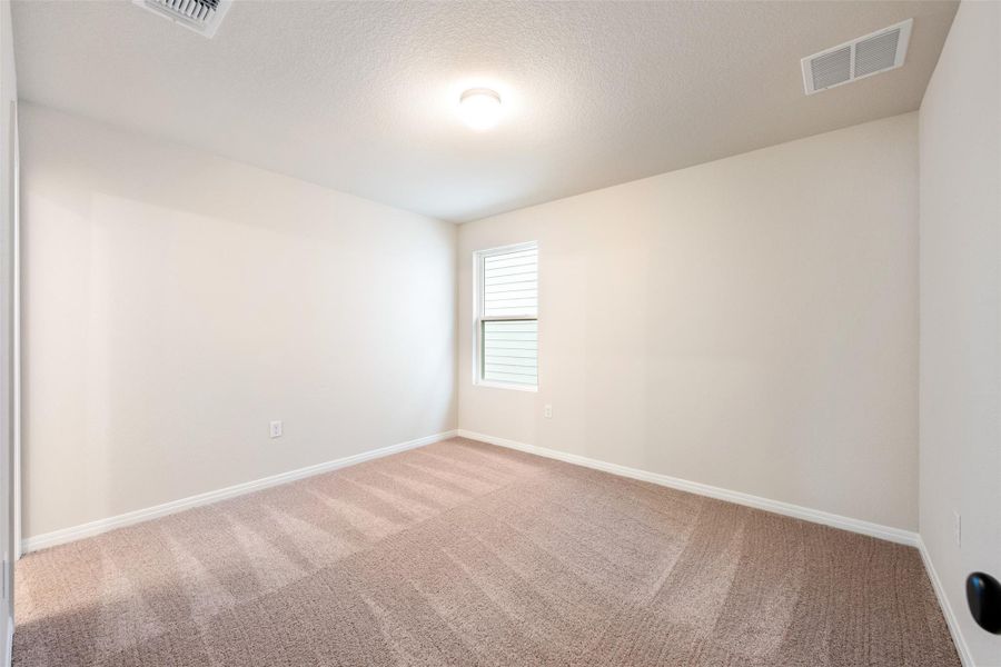 Spacious, unfurnished interior of a new home in Rolling Glen, Hutto (Image 26). Spacious, unfurnished interior of a new home in Rolling Glen, Hutto (Image 26).