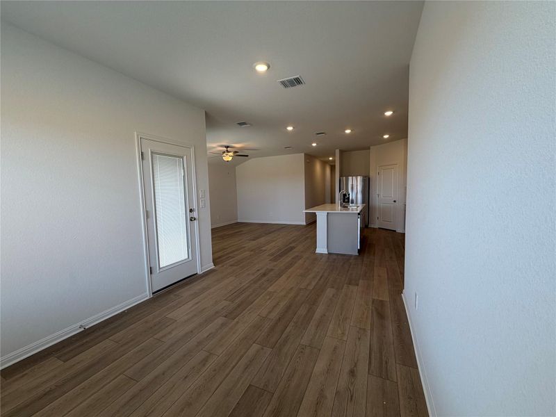 Spacious, unfurnished interior of a new home in Prairie Winds - Reserve Collection, Hutto (Image 7).