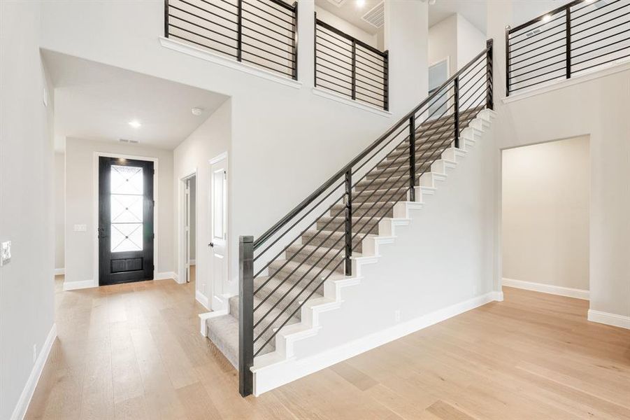 Spacious, unfurnished interior of a new home in Villages of Walnut Grove, Midlothian (Image 27).