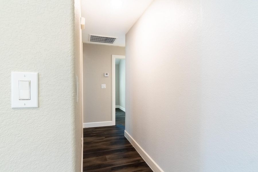 Spacious, unfurnished interior of a new home in , Huntsville (Image 15).