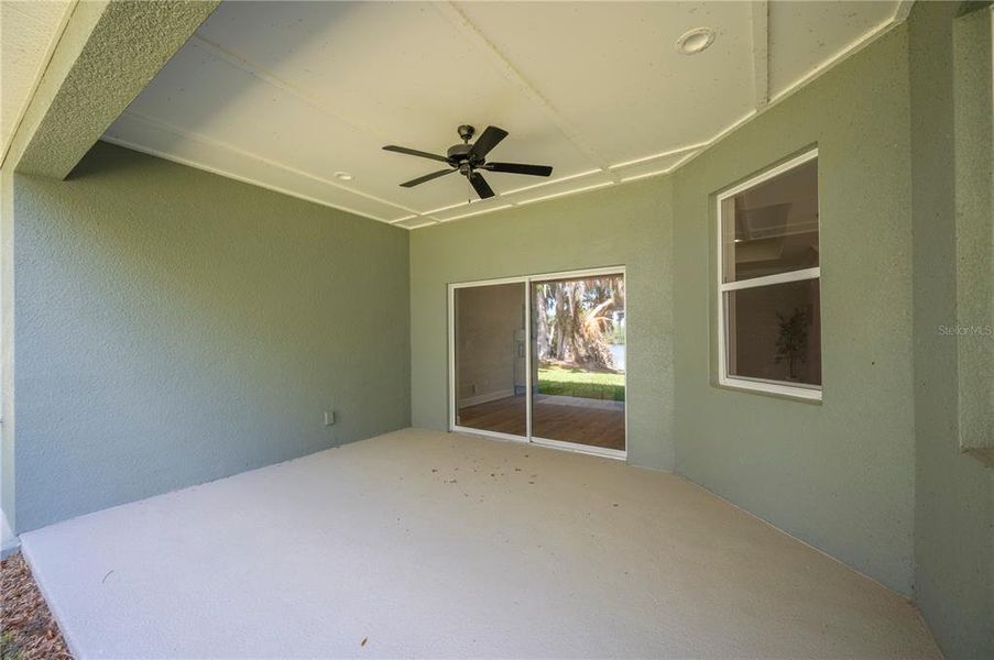 Exterior details and patio area of a home in , Mulberry (Image 31).