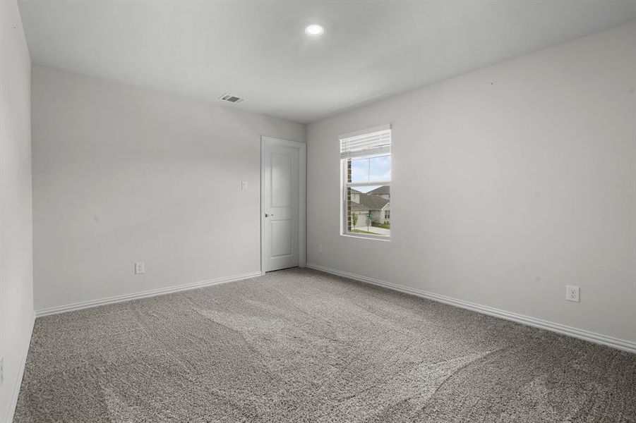 Spacious, unfurnished interior of a new home in Cibolo Hills, Fort Worth (Image 15). Spacious, unfurnished interior of a new home in Cibolo Hills, Fort Worth (Image 15).