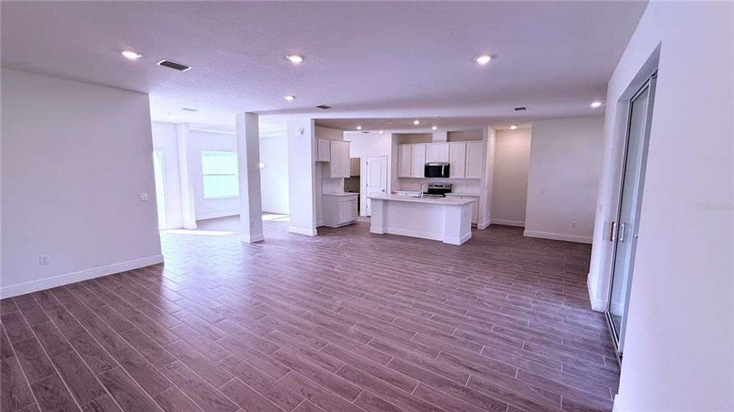 Spacious, unfurnished interior of a new home in Palm Coast, Palm Coast (Image 8).