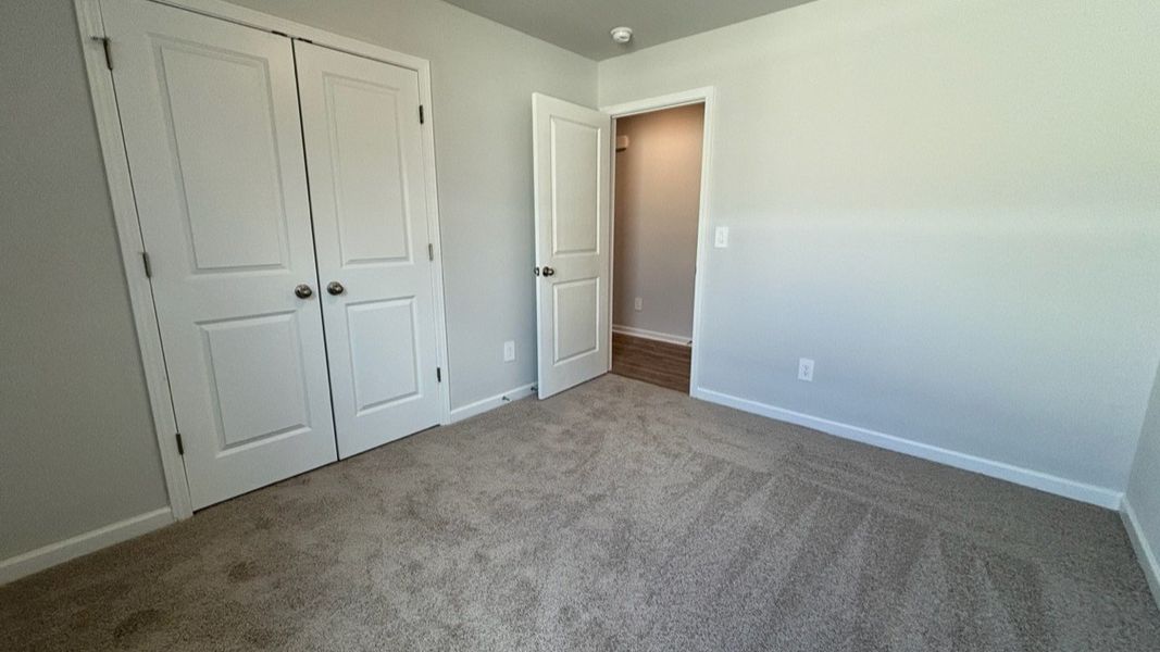 Spacious, unfurnished interior of a new home in Saddle Trace, Lewisburg (Image 18).
