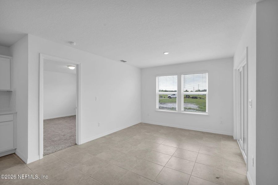Spacious, unfurnished interior of a new home in Wells Landing, Jacksonville (Image 18).