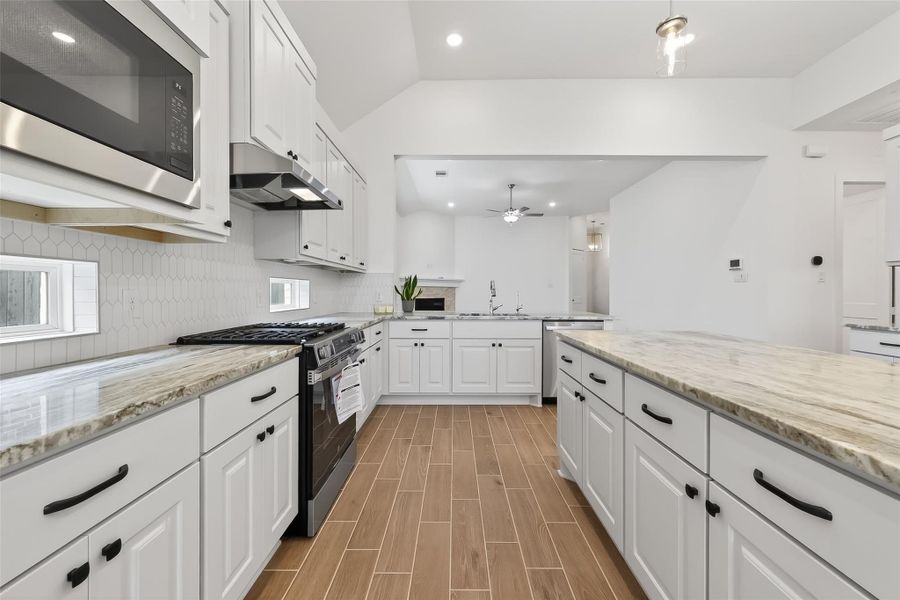 Furnished interior view inside a new home in Jubilee, Hockley (Image 15).