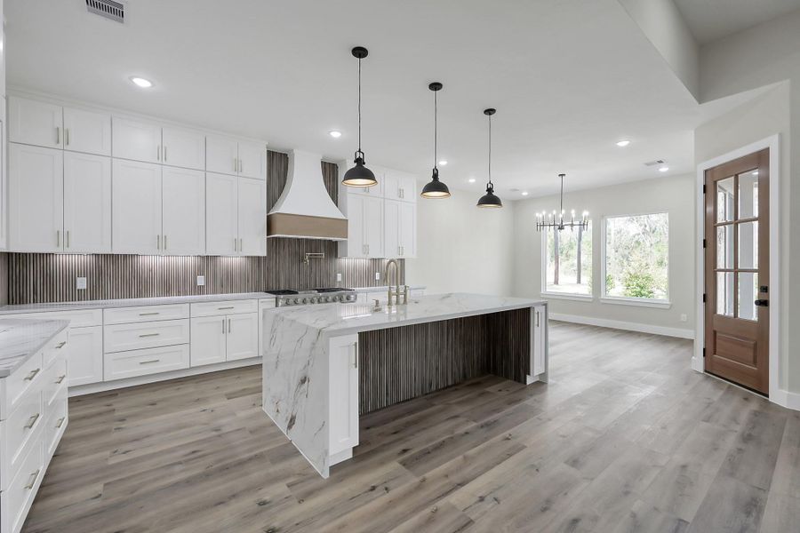 Large center island Large center island