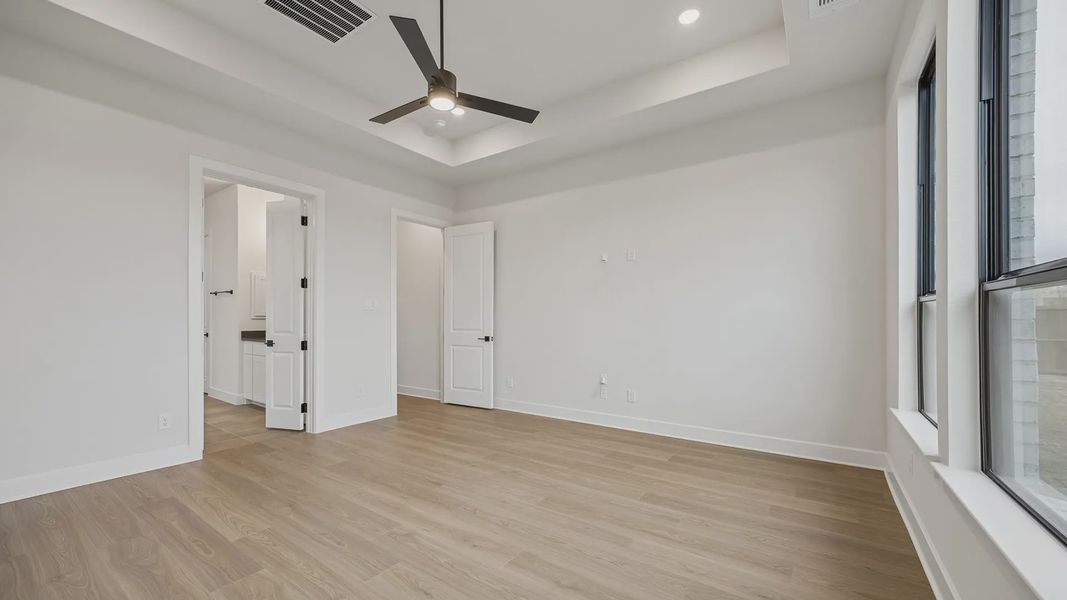 Representative unfurnished interior of a home built from the Lakewood by Chesmar Homes in Attwater 65's, Waller (Image 25).