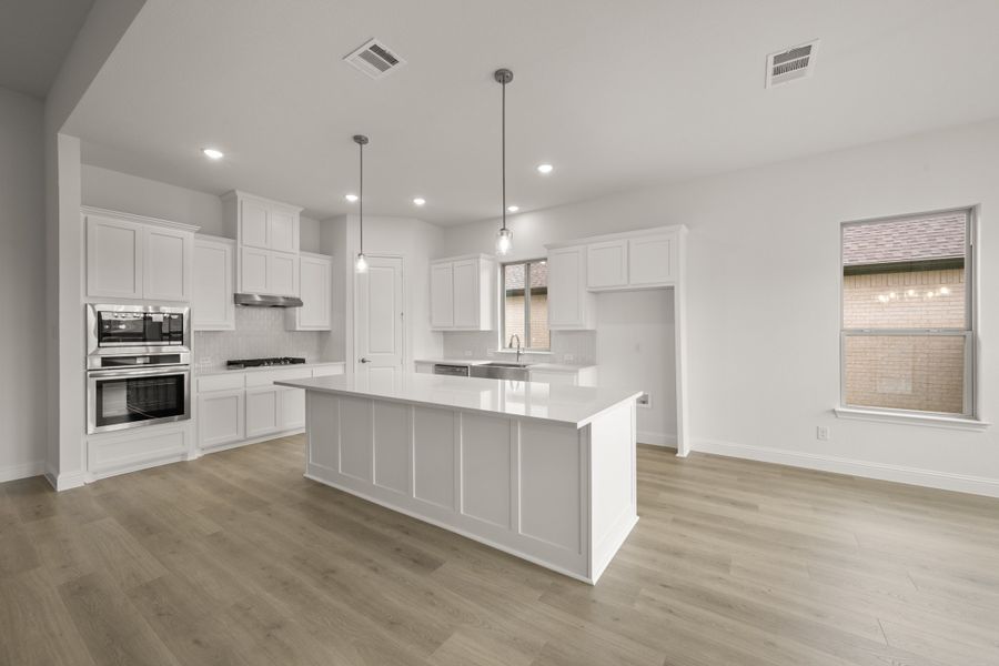 Furnished interior view inside a new home in Sheppard's Place, Waxahachie (Image 7).