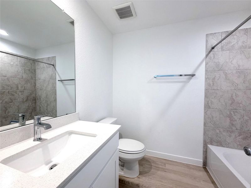 Full bath on 2/F