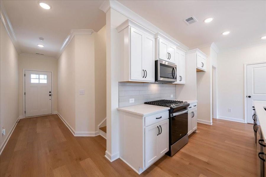 Furnished interior view inside a new home in Cherokee Township, Acworth (Image 13).
