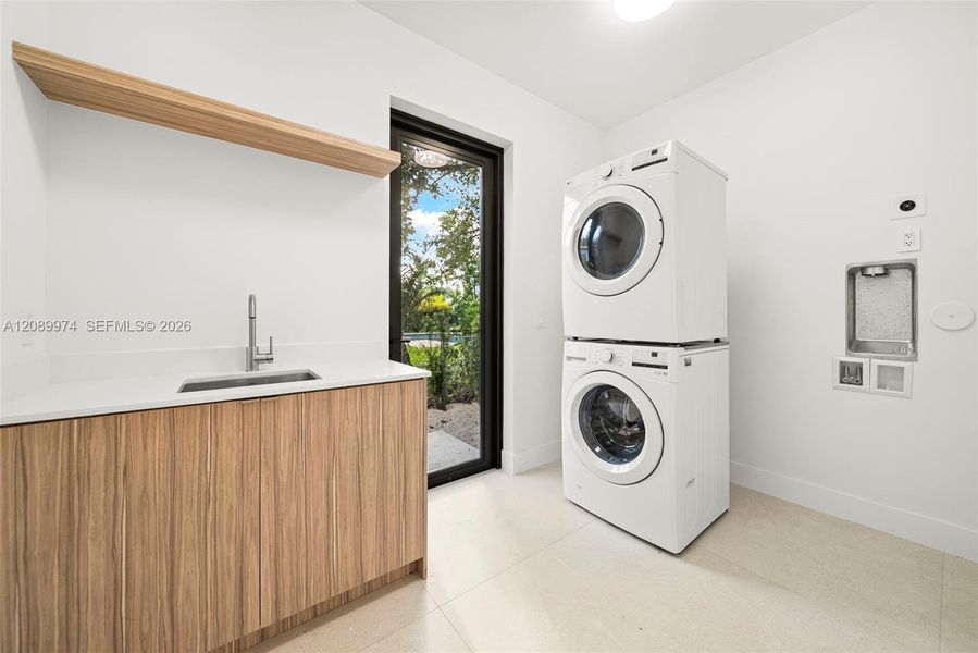 Furnished interior view inside a new home in , South Miami (Image 5).