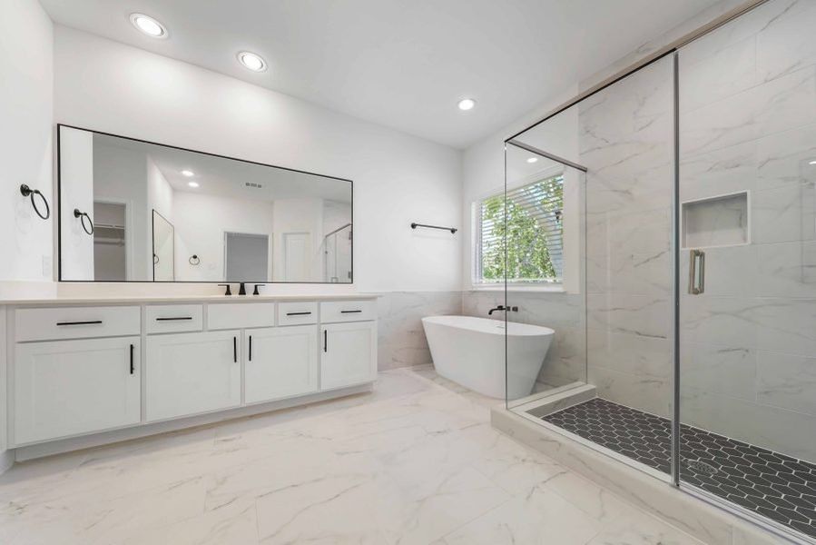 Representative furnished interior of a home built from the Warwick by Sandcastle Homes in Sunset Heights, Houston (Image 13). Representative furnished interior of a home built from the Warwick by Sandcastle Homes in Sunset Heights, Houston (Image 13).