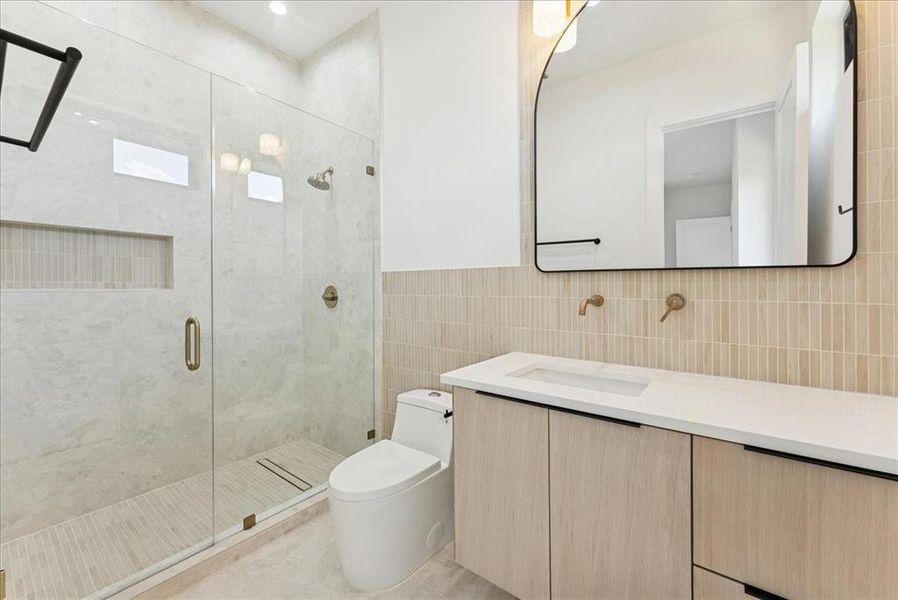Furnished interior view inside a new home in , Dallas (Image 31). Furnished interior view inside a new home in , Dallas (Image 31).