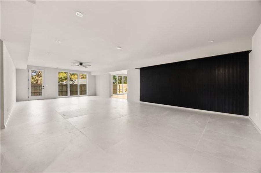 Spacious, unfurnished interior of a new home in , Atlanta (Image 27).