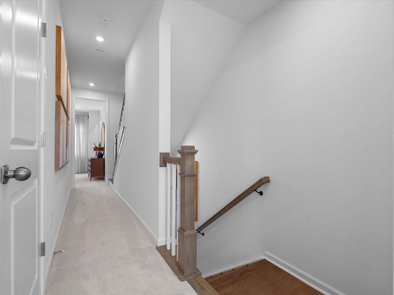 Spacious, unfurnished interior of a new home in Southmont, Charlotte (Image 20).