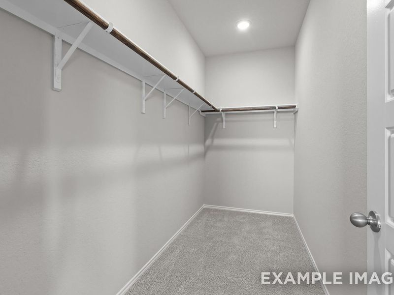 Spacious, unfurnished interior of a new home in Heartland, Heartland (Image 17).