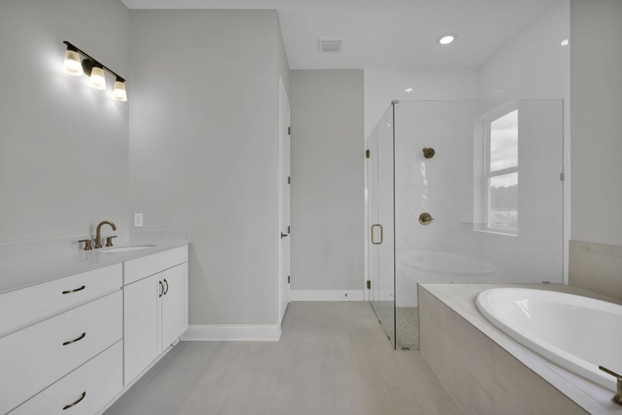 Representative furnished interior of a home built from the Tomoka by Riverside Homes in Hidden Creek at SilverLeaf Phase 1, St. Augustine (Image 20).