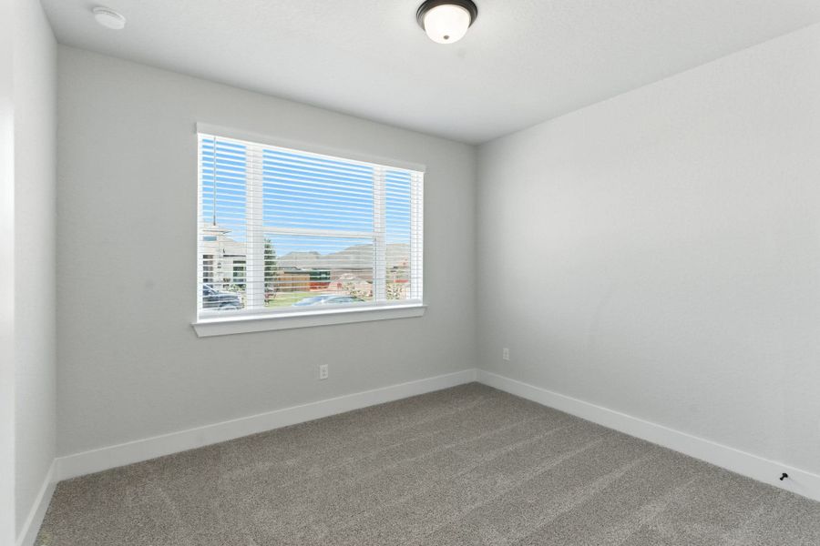 Spacious, unfurnished interior of a new home in Alsatian Oaks, Castroville (Image 24).