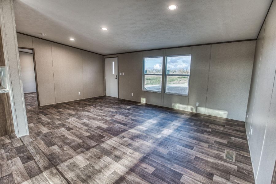 Spacious, unfurnished interior of a new home in , Waller (Image 9).