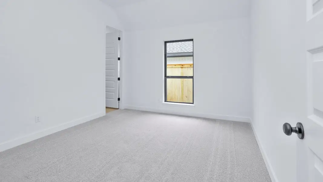 Spacious, unfurnished interior of a new home in Kresston, Montgomery (Image 23).