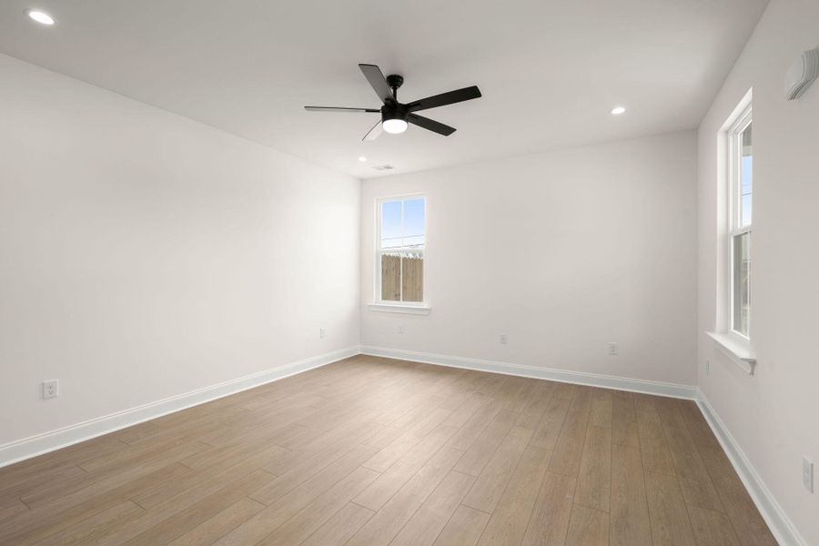 Spacious, unfurnished interior of a new home in , North Charleston (Image 12).