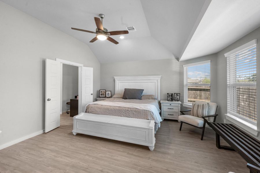 Furnished interior view inside a new home in Moran Ranch, Willis (Image 27).