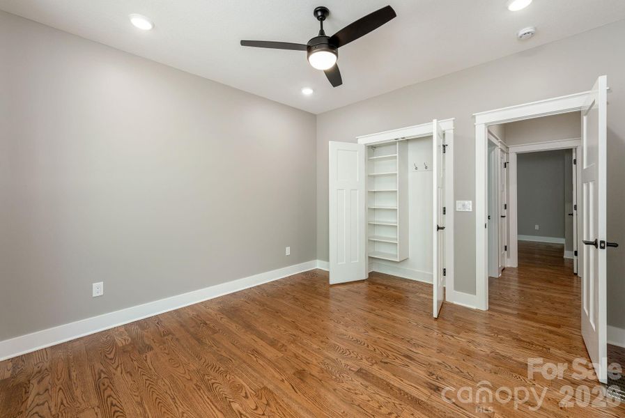 Spacious, unfurnished interior of a new home in , Flat Rock (Image 33).