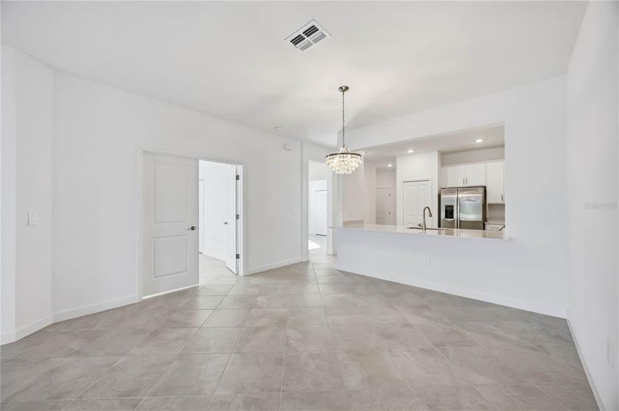 Spacious, unfurnished interior of a new home in , Englewood (Image 19).
