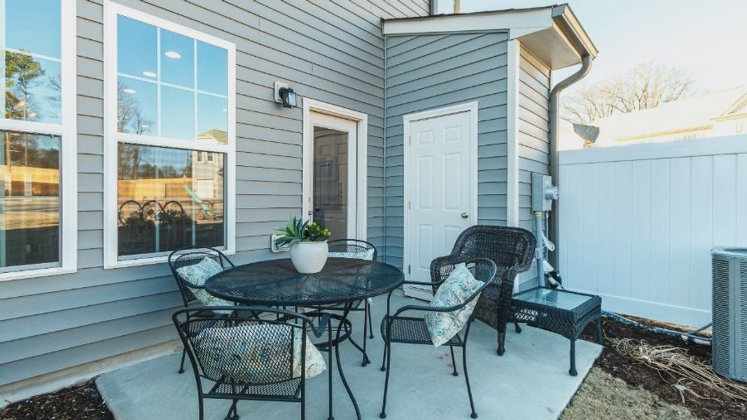 Furnished interior view inside a new home in Sidney Creek Townhomes, Zebulon (Image 7).