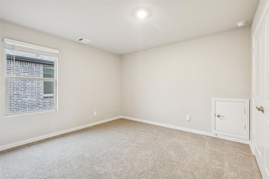 Spacious, unfurnished interior of a new home in Wolf Creek Farms - Signature Series, Melissa (Image 23).