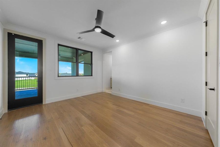 Spacious, unfurnished interior of a new home in The Resort on Eagle Mt. Lake, Fort Worth (Image 28). Spacious, unfurnished interior of a new home in The Resort on Eagle Mt. Lake, Fort Worth (Image 28).
