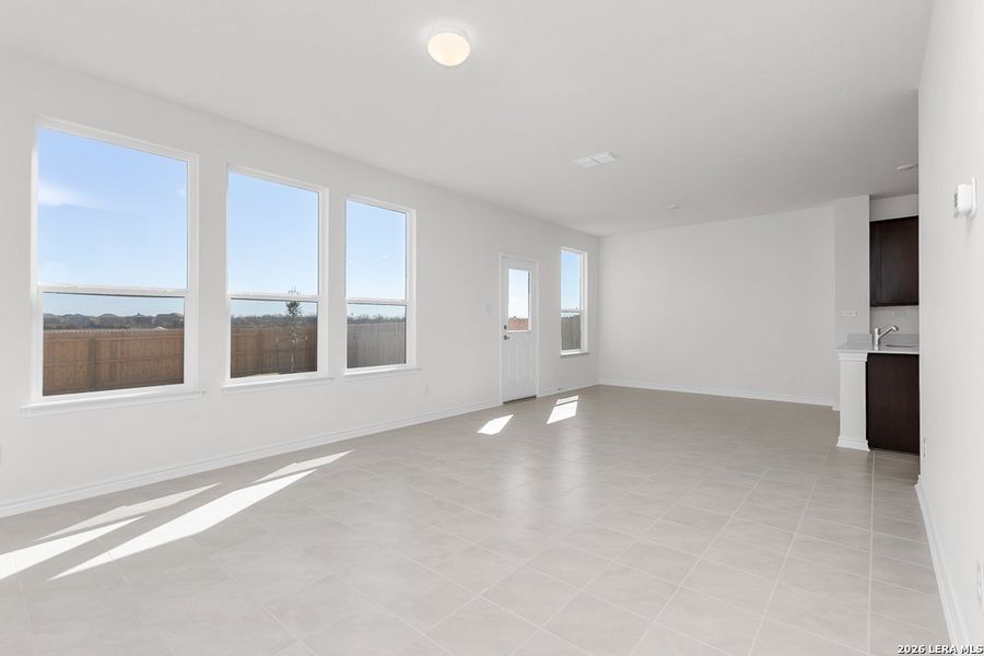 Spacious, unfurnished interior of a new home in The Granary - Heritage Collection, San Antonio (Image 18).