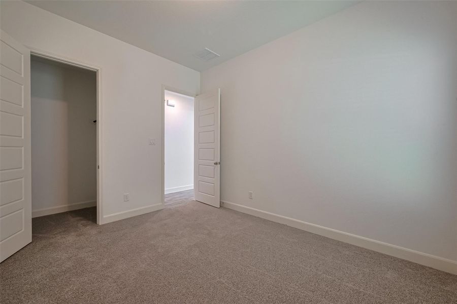 Spacious, unfurnished interior of a new home in Lago Mar, Texas City (Image 32). Spacious, unfurnished interior of a new home in Lago Mar, Texas City (Image 32).