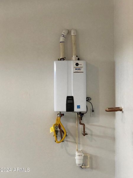 Calpella Tankless Gas Water heater